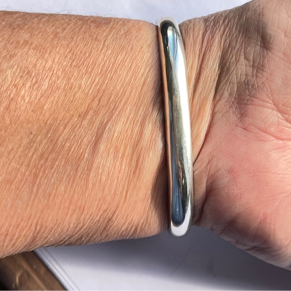 Vintage MCM Taxco Hinged Black Onyx Inlay in 950 Sterling Silver Bracelet - Picture 5 of 8